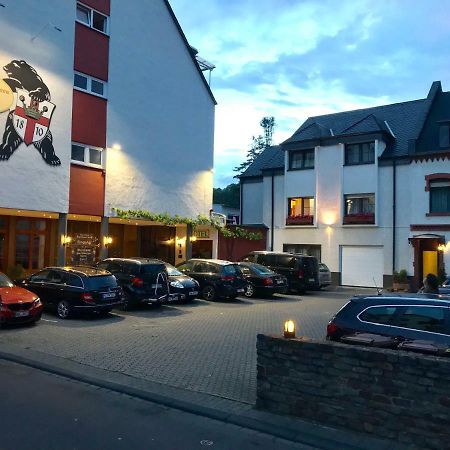 Hotel & Weinhaus Zum Schwarzen Baeren Кобленц Экстерьер фото